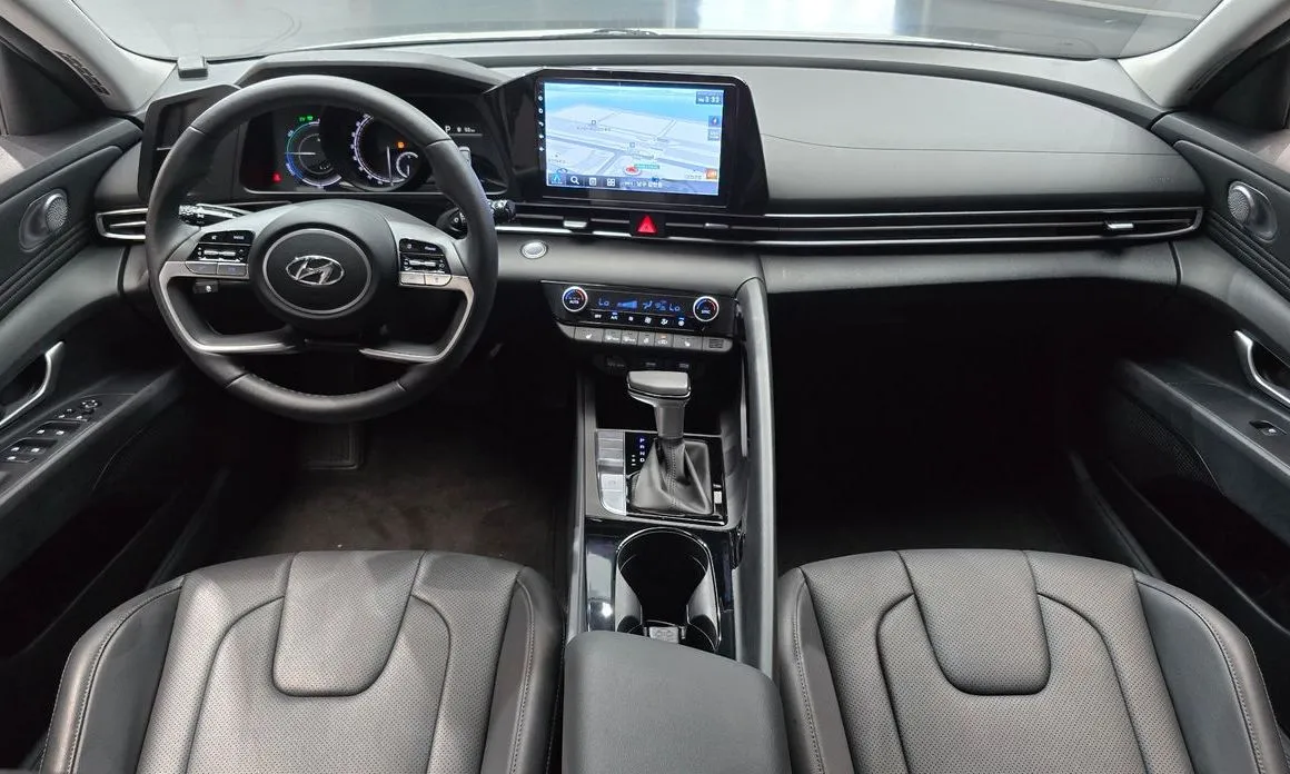 Hyundai AVANTE — фото 6