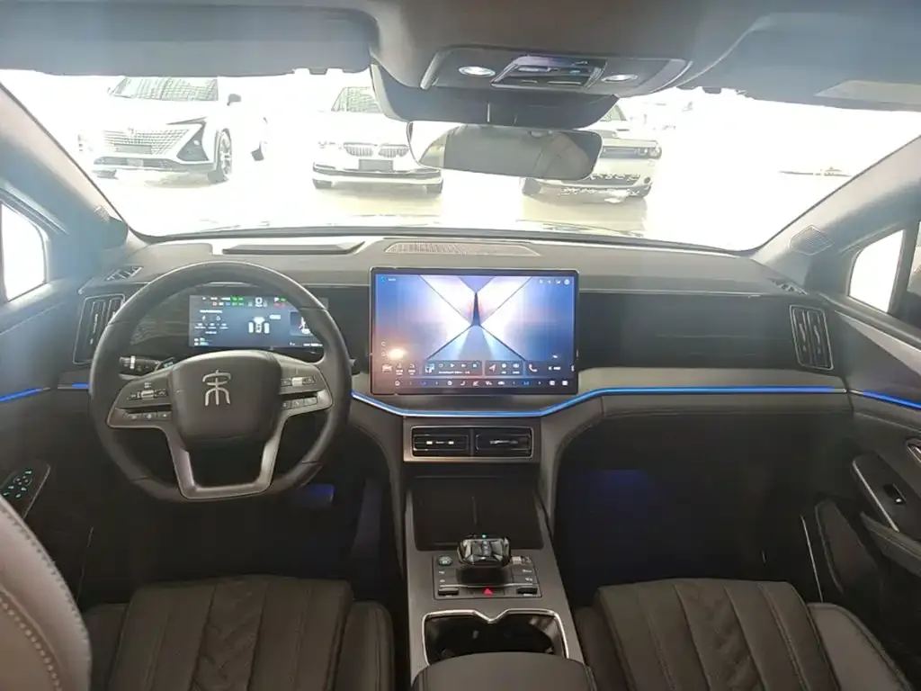 BYD L DM-i — фото 2