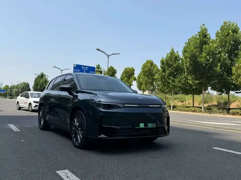 Leapmotor C10 — фото 4