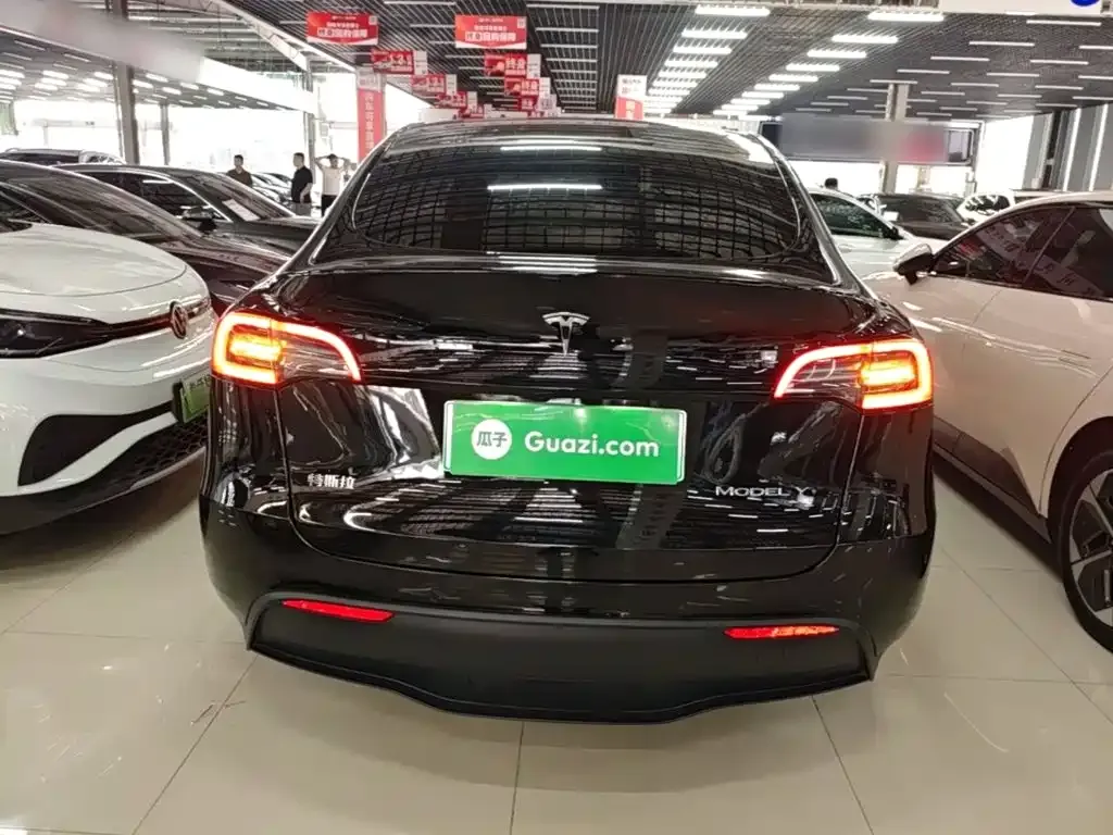 Tesla Model Y — фото 7