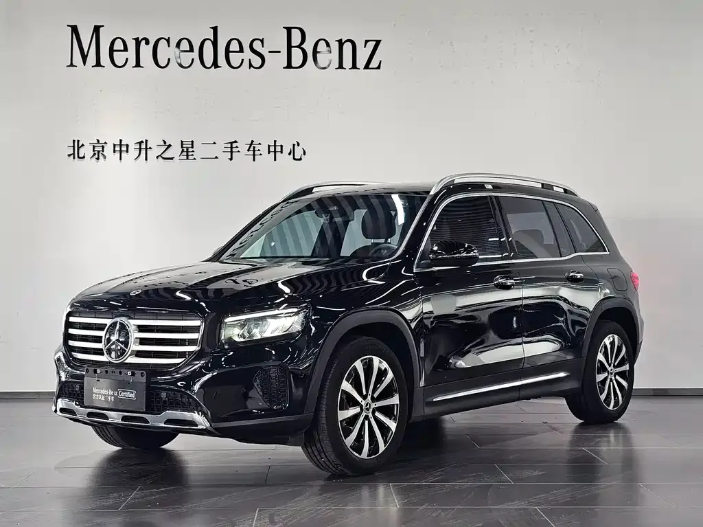 Mercedes-Benz GLB — фото 1