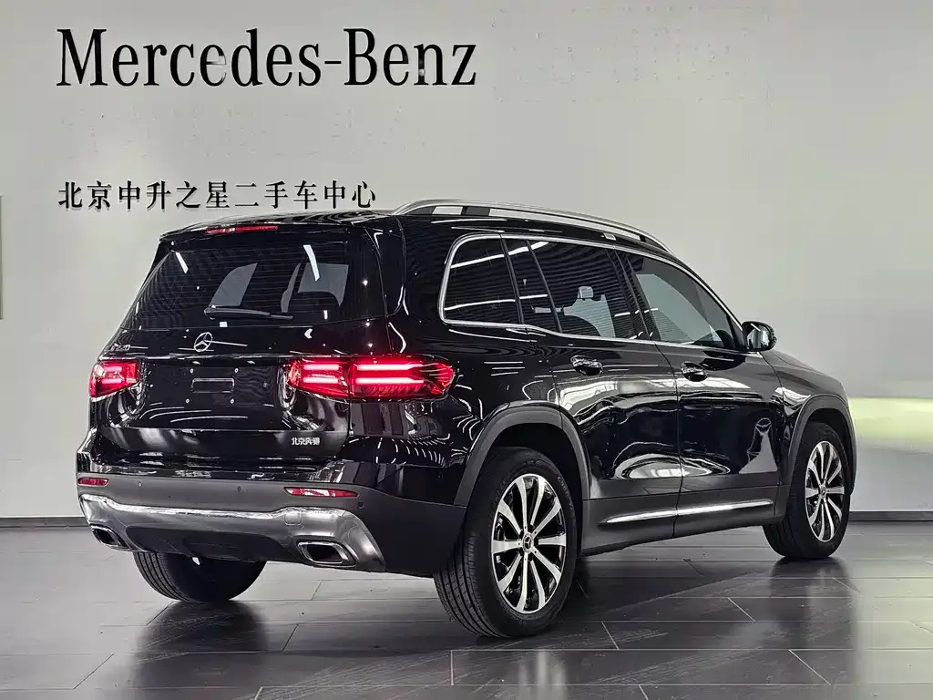 Mercedes-Benz GLB — фото 10