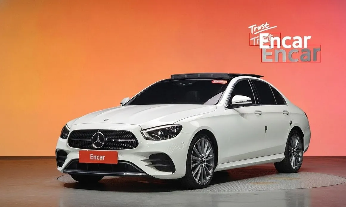 Mercedes-Benz E-Class — фото 1