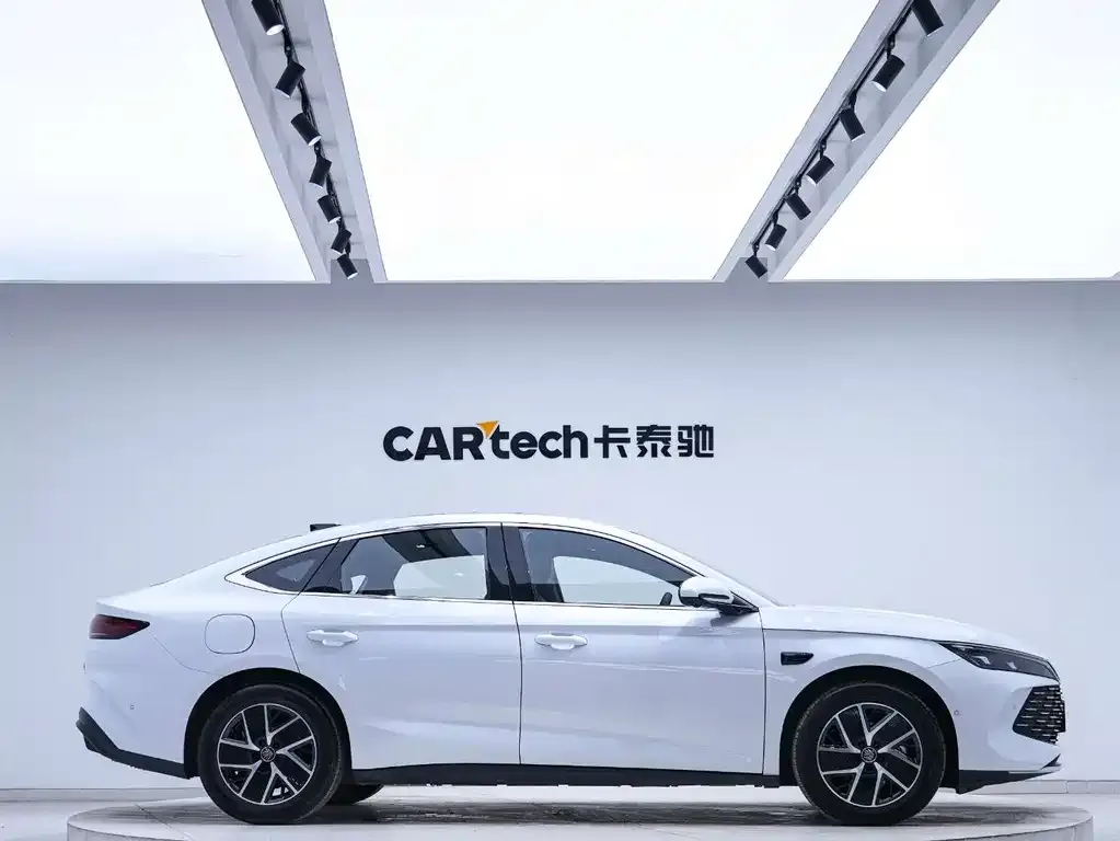 BYD Qin L — фото 9