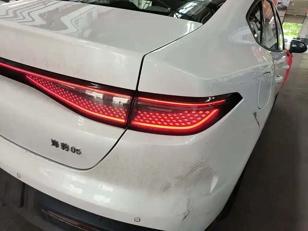 BYD Seal 05 DM-i 2026 из CN, фото 2