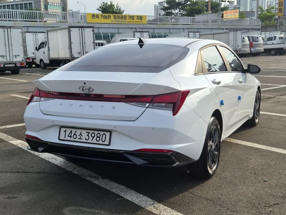 Hyundai AVANTE — фото 8