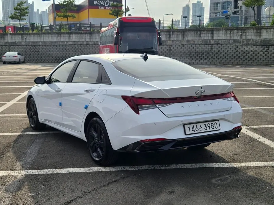 Hyundai AVANTE — фото 9