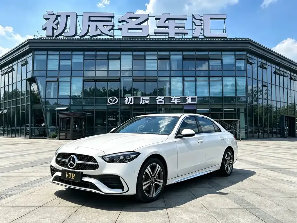 Mercedes-Benz C-Class — фото 1