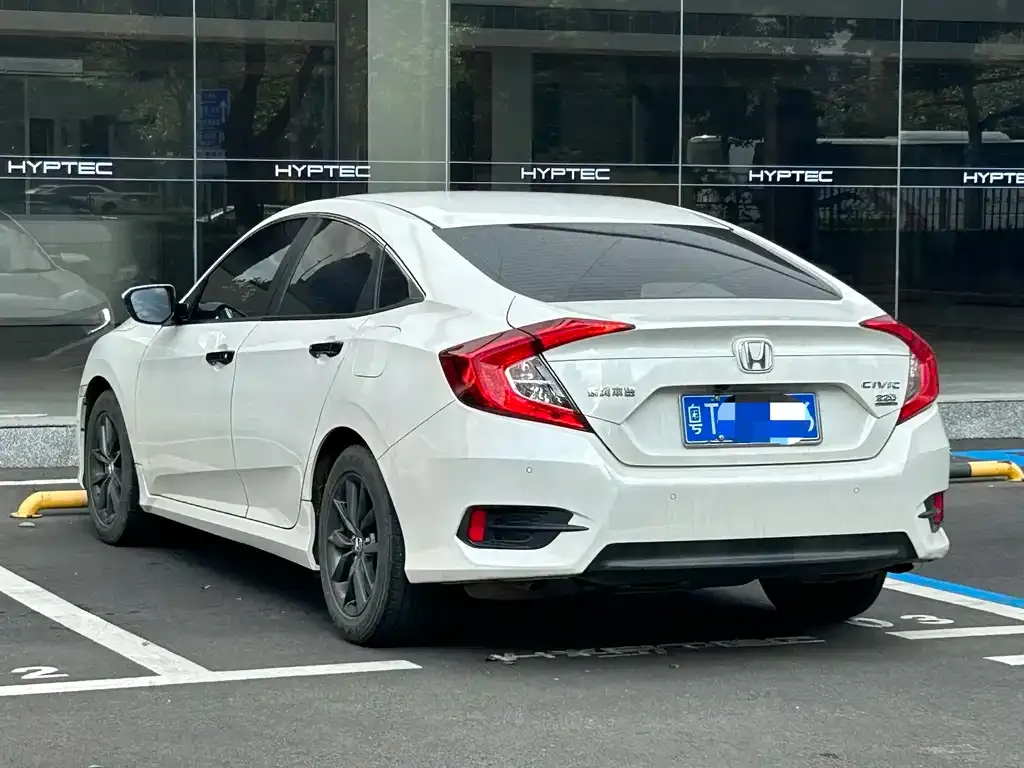 Honda Civic — фото 2