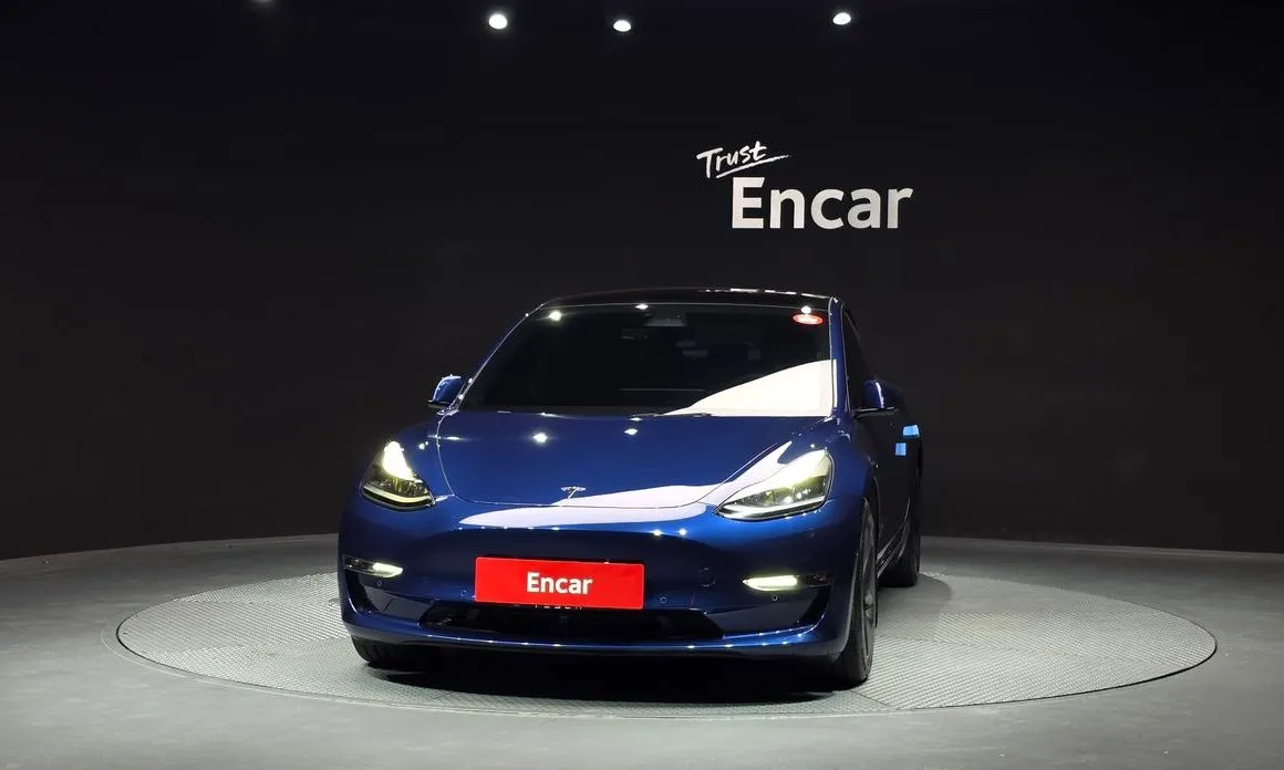 Tesla Model 3 — фото 3