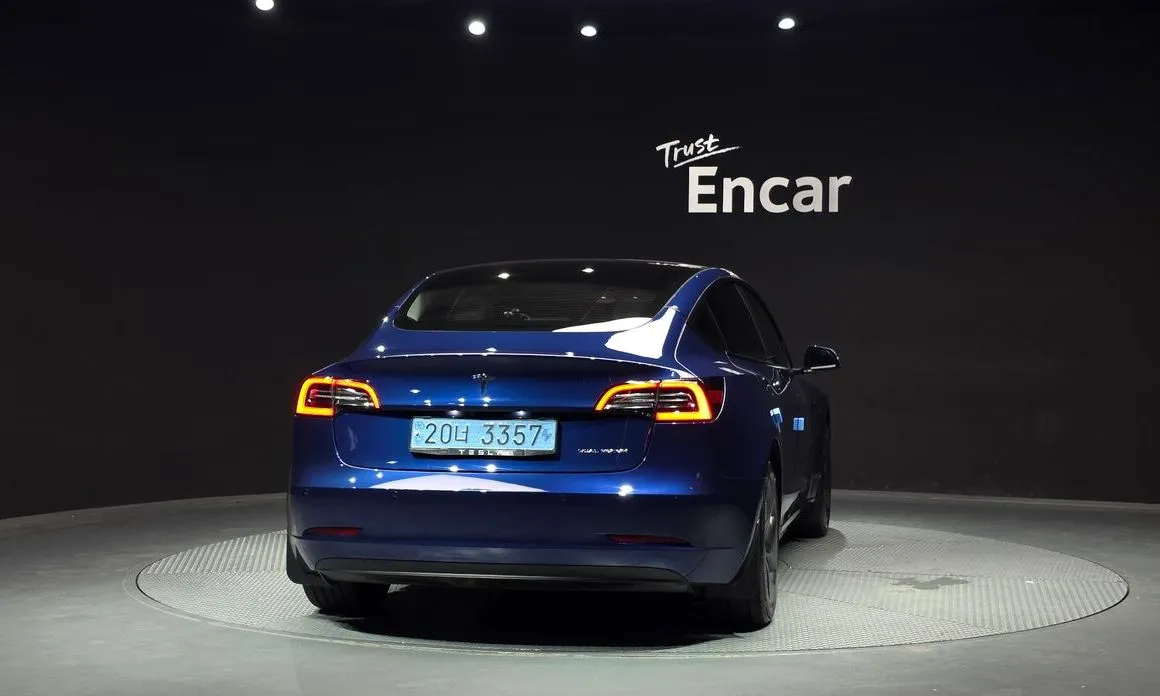 Tesla Model 3 — фото 6