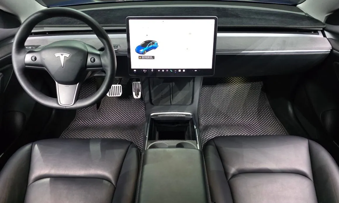 Tesla Model 3 — фото 8