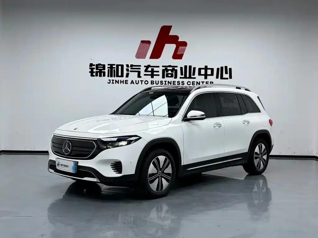 Mercedes-Benz EQB — фото 1