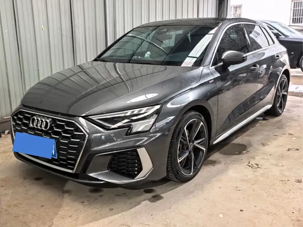 Audi A3 — фото 1