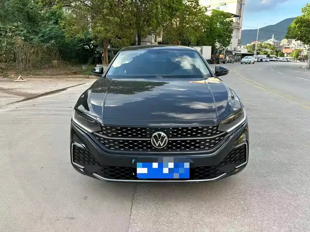 Volkswagen Passat — фото 7