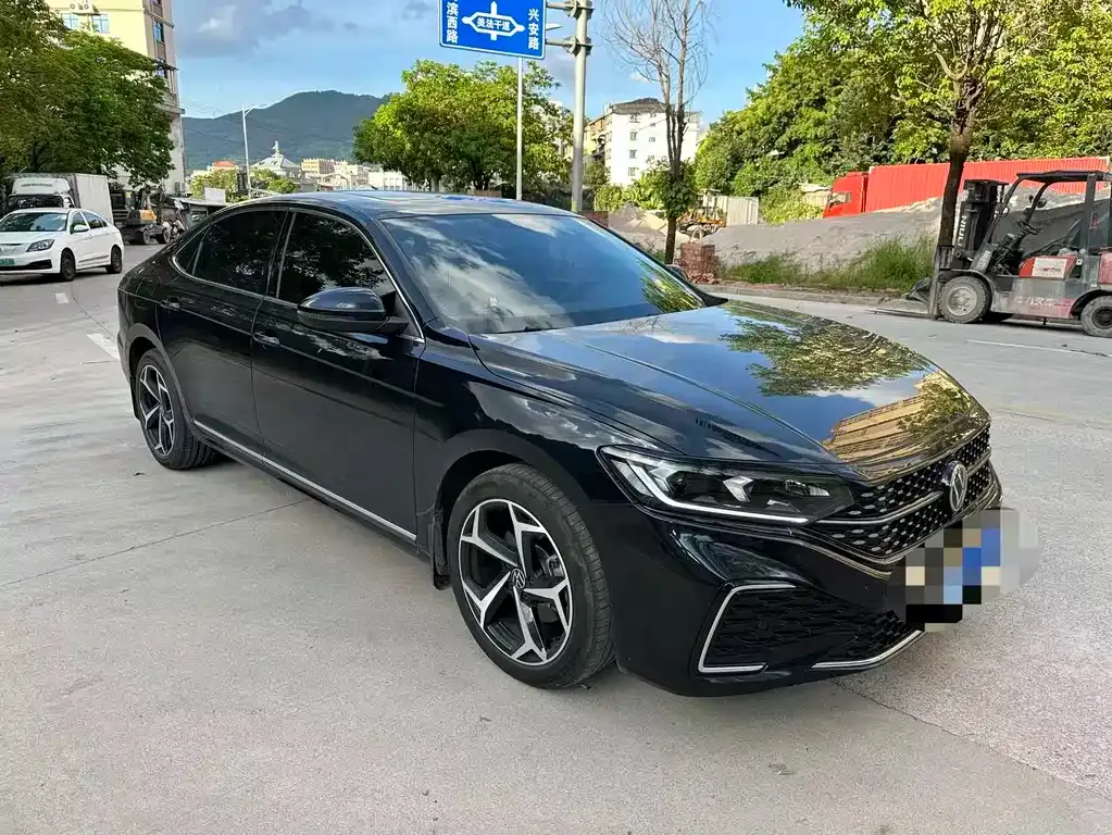 Volkswagen Passat — фото 6