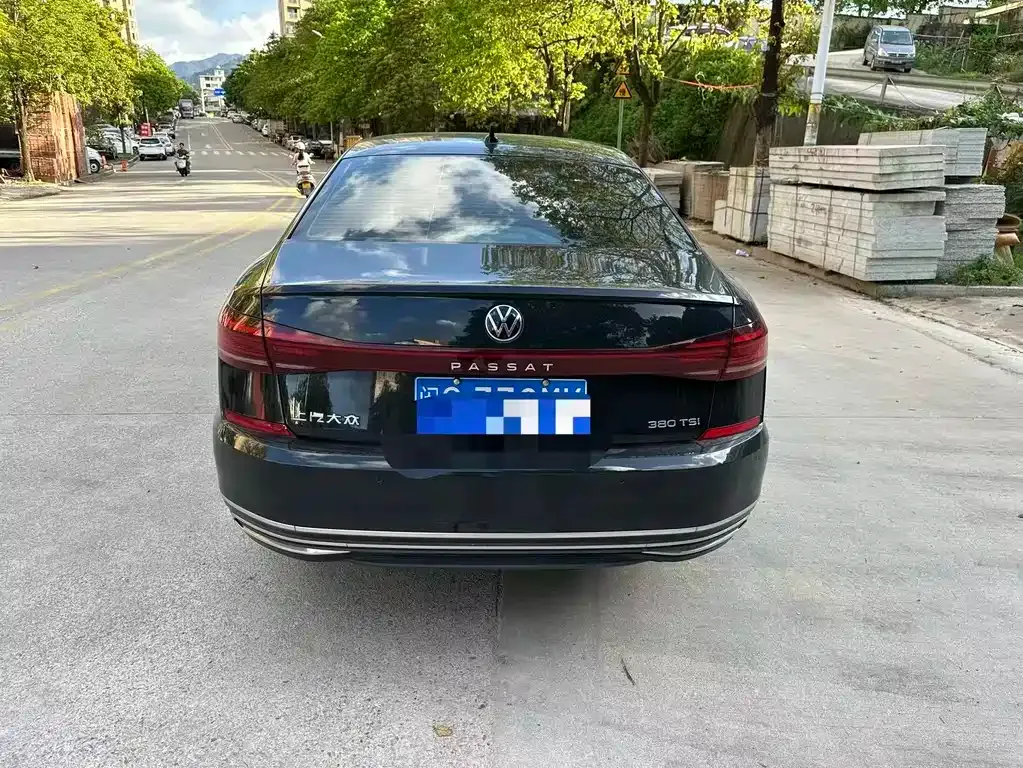 Volkswagen Passat — фото 4