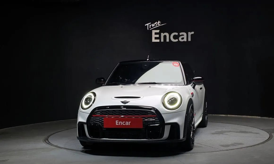 Mini Cooper Convertible 2024 из KR, фото 8