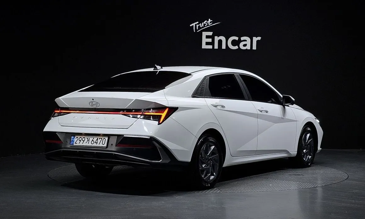 Hyundai AVANTE — фото 2