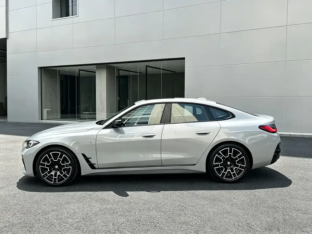 BMW 4 Series 2024 из CN, фото 8