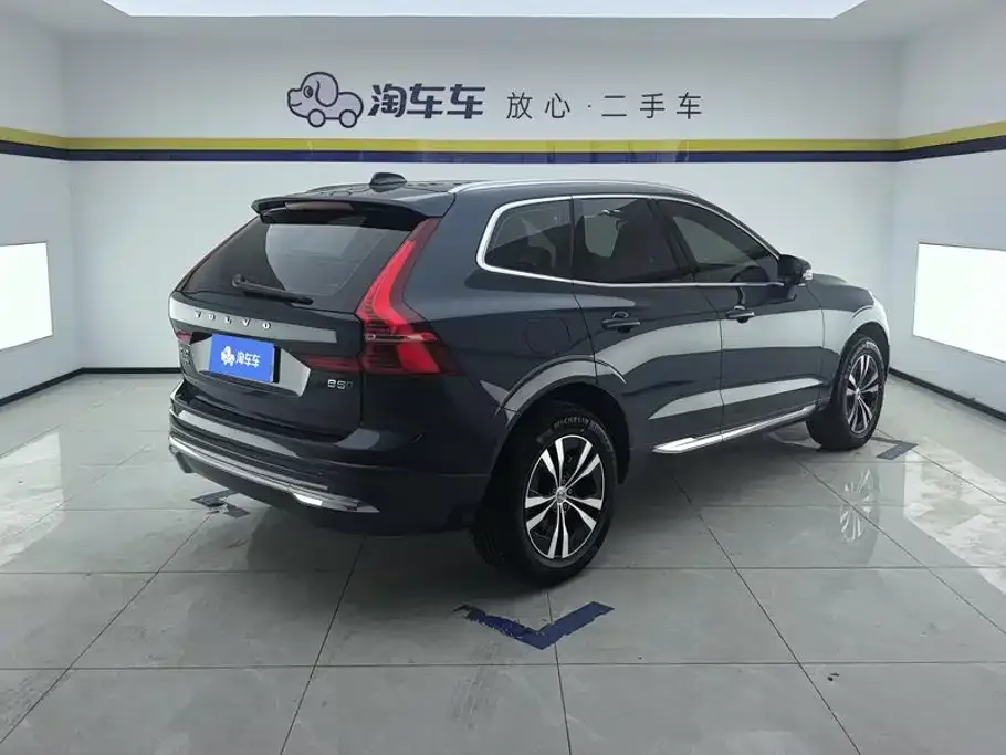 Volvo XC60 — фото 7