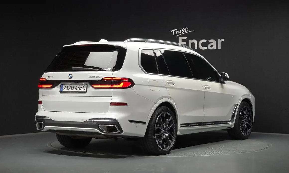 BMW X7 — фото 2