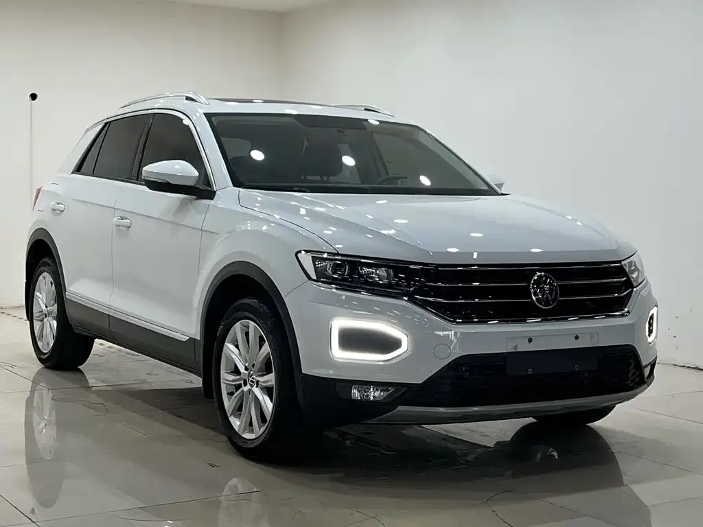 Volkswagen T-Roc — фото 9