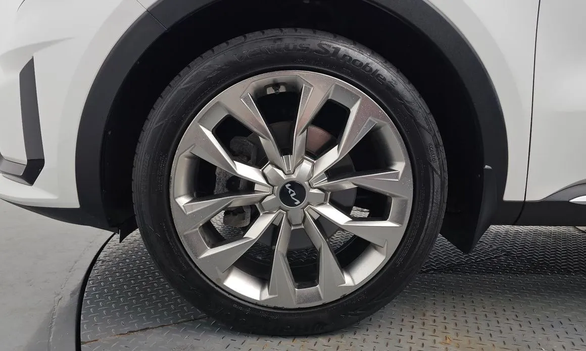 Kia Sorento — фото 3