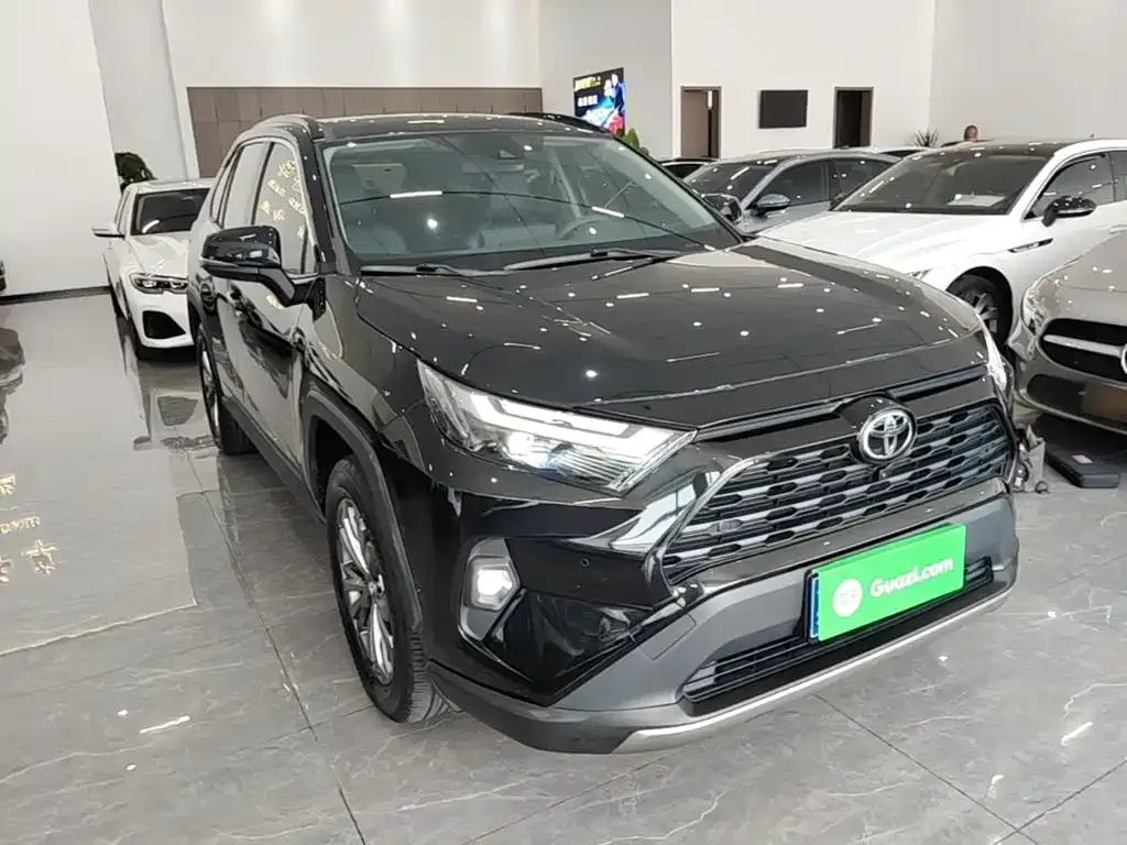 Toyota RAV4 — фото 4