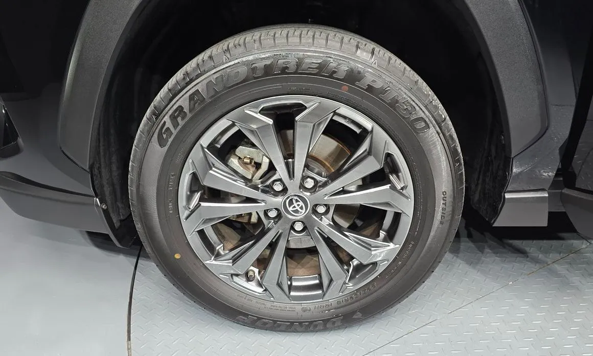 Toyota RAV4 — фото 10