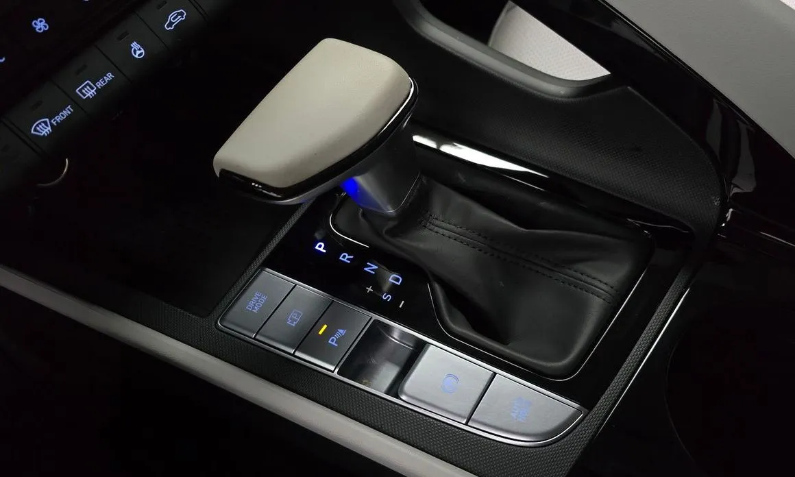 Hyundai AVANTE — фото 2