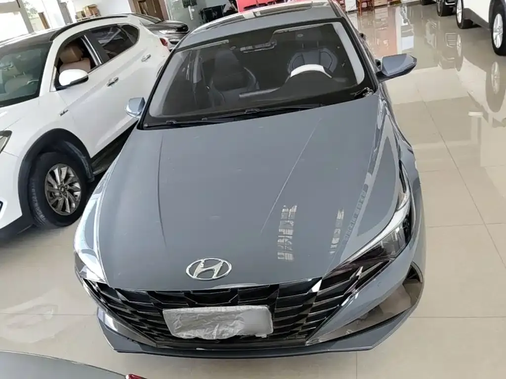 Hyundai Elantra — фото 9