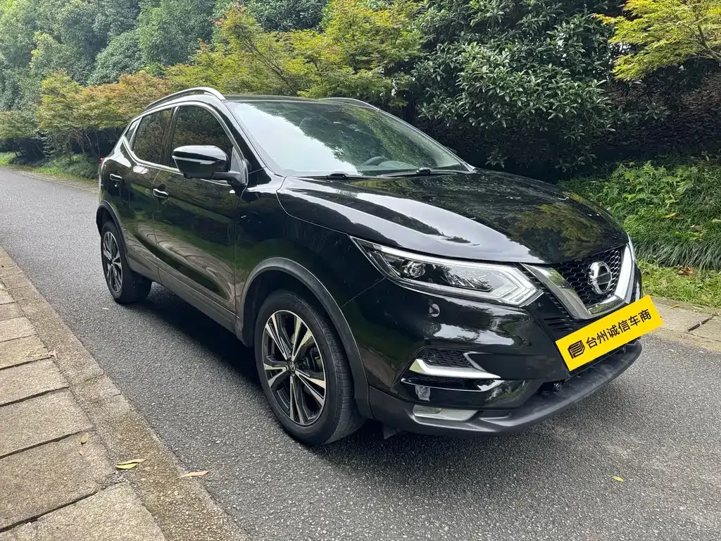 Nissan Qashqai — фото 10