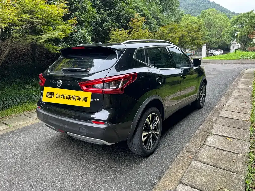 Nissan Qashqai — фото 4
