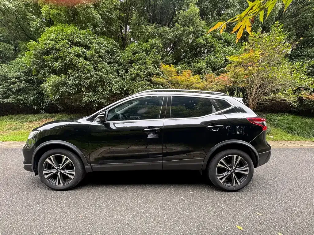 Nissan Qashqai — фото 7