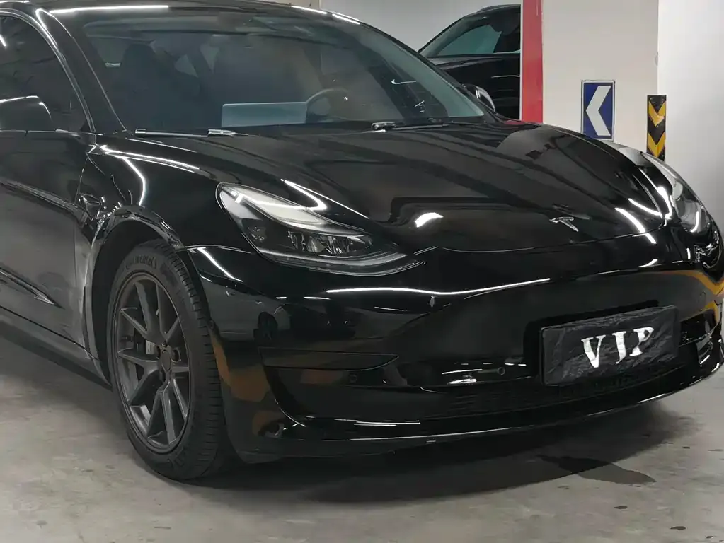 Tesla Model 3 — фото 10