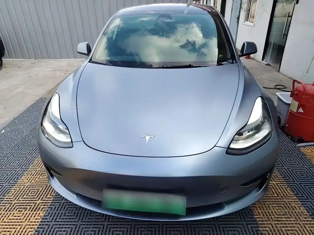 Tesla Model 3 — фото 2