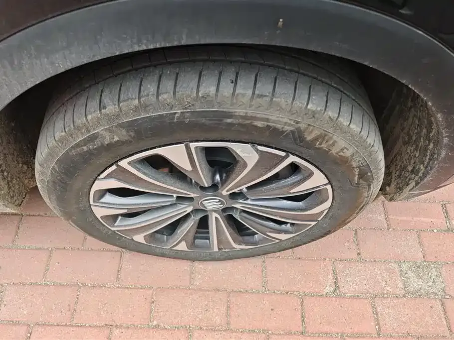Buick Envision Plus — фото 10
