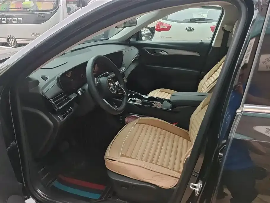 Buick Envision Plus — фото 8
