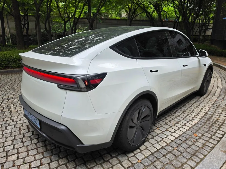 Tesla Model Y — фото 5