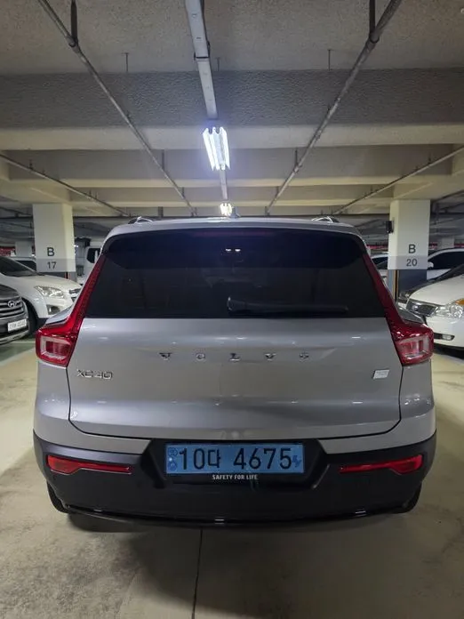 Volvo XC40 2024 из KR, фото 3