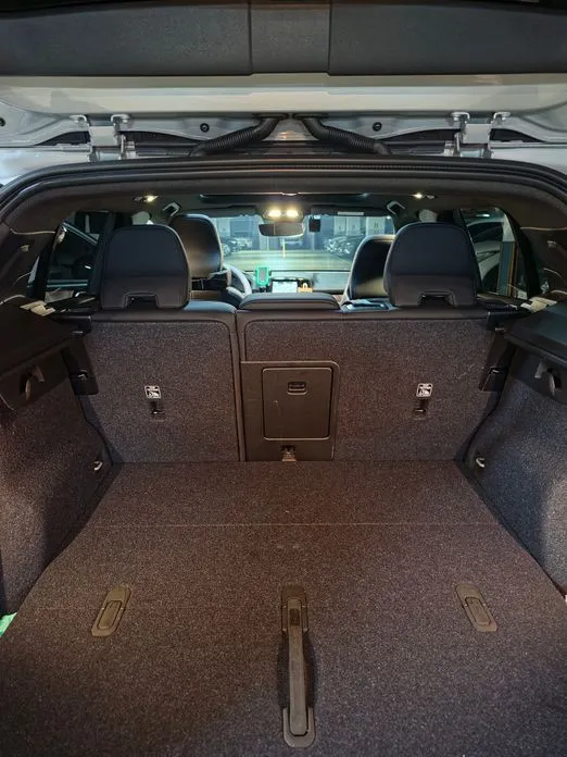 Volvo XC40 2024 из KR, фото 4