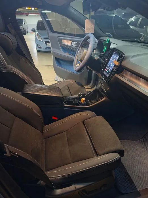 Volvo XC40 2024 из KR, фото 7