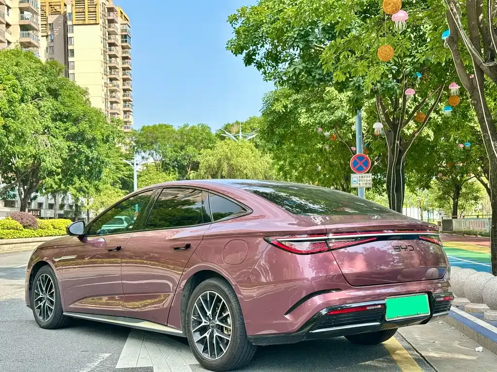 BYD Seal — фото 9