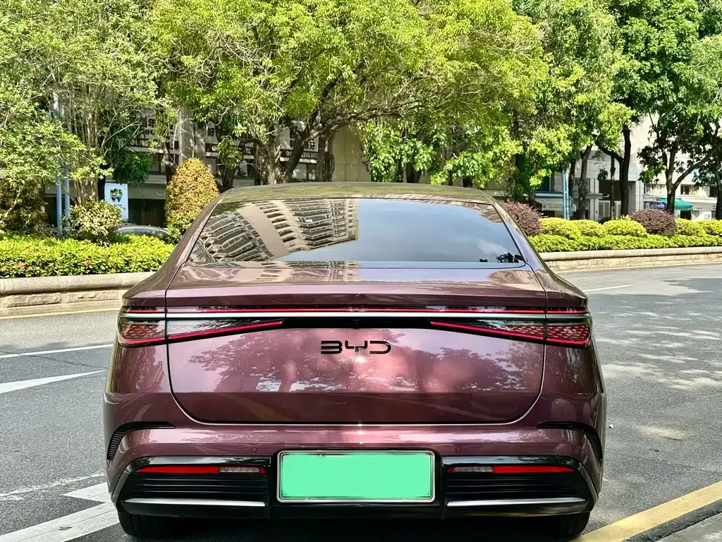 BYD Seal — фото 5