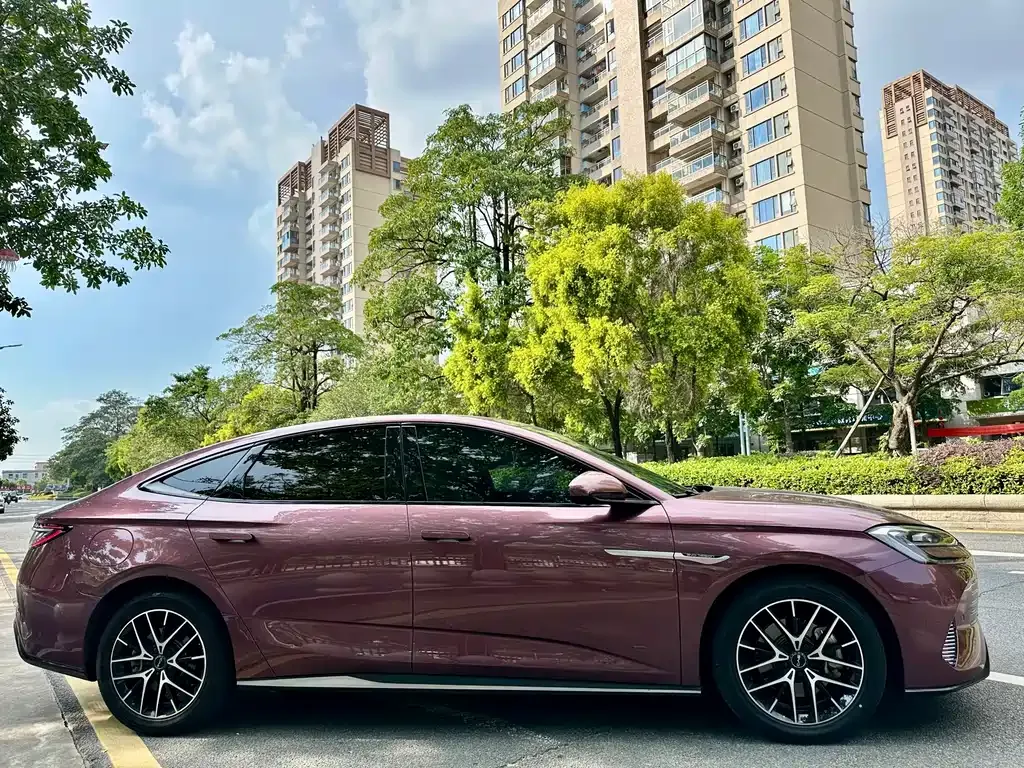 BYD Seal — фото 8