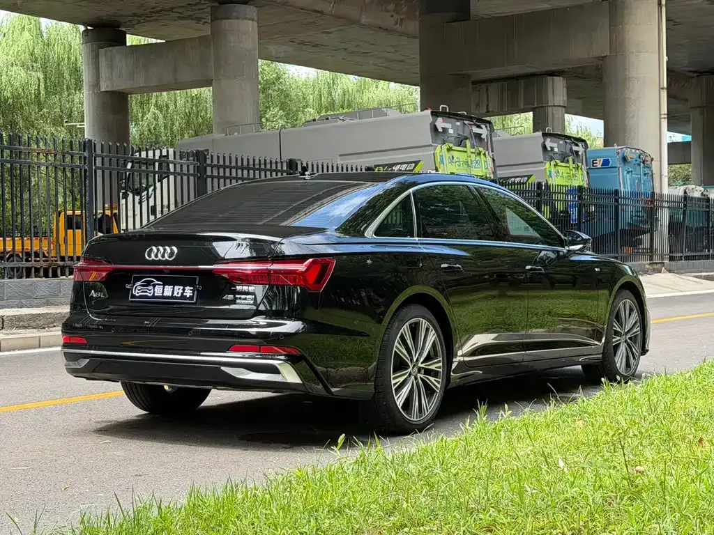 Audi A6L — фото 5