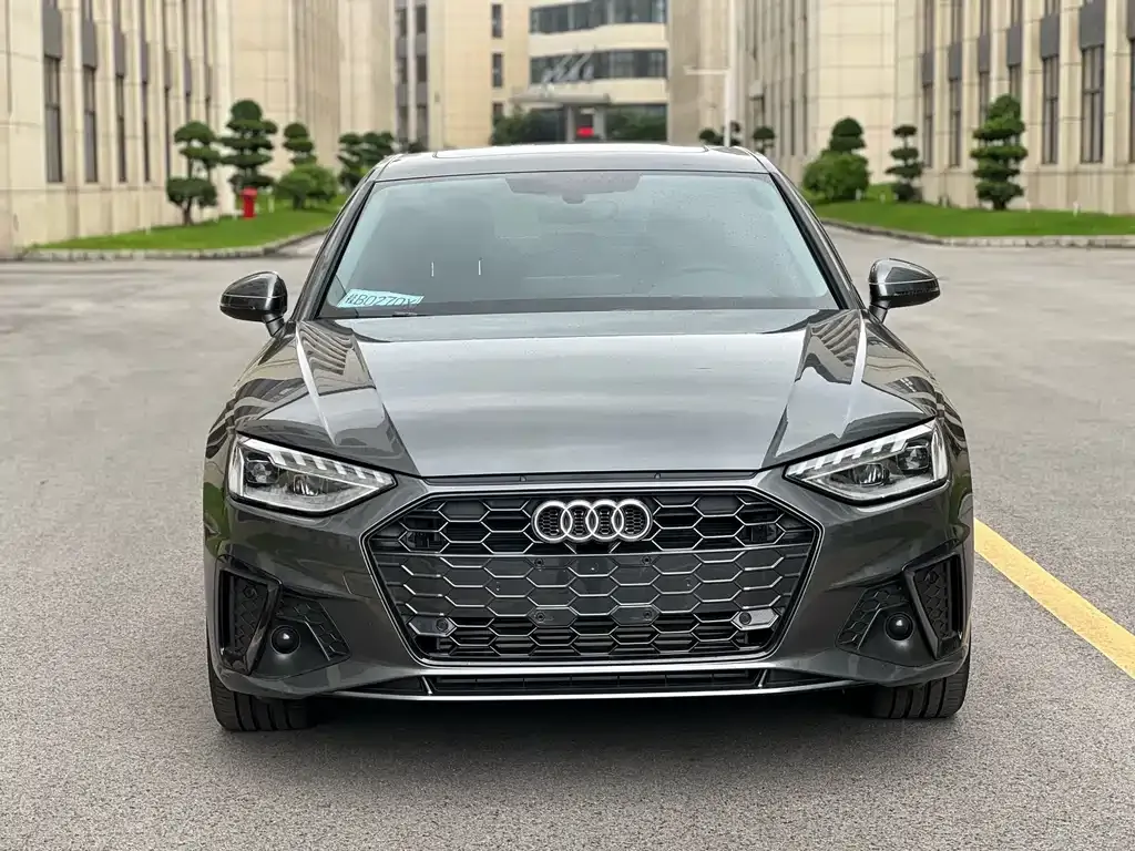 Audi A4L — фото 7