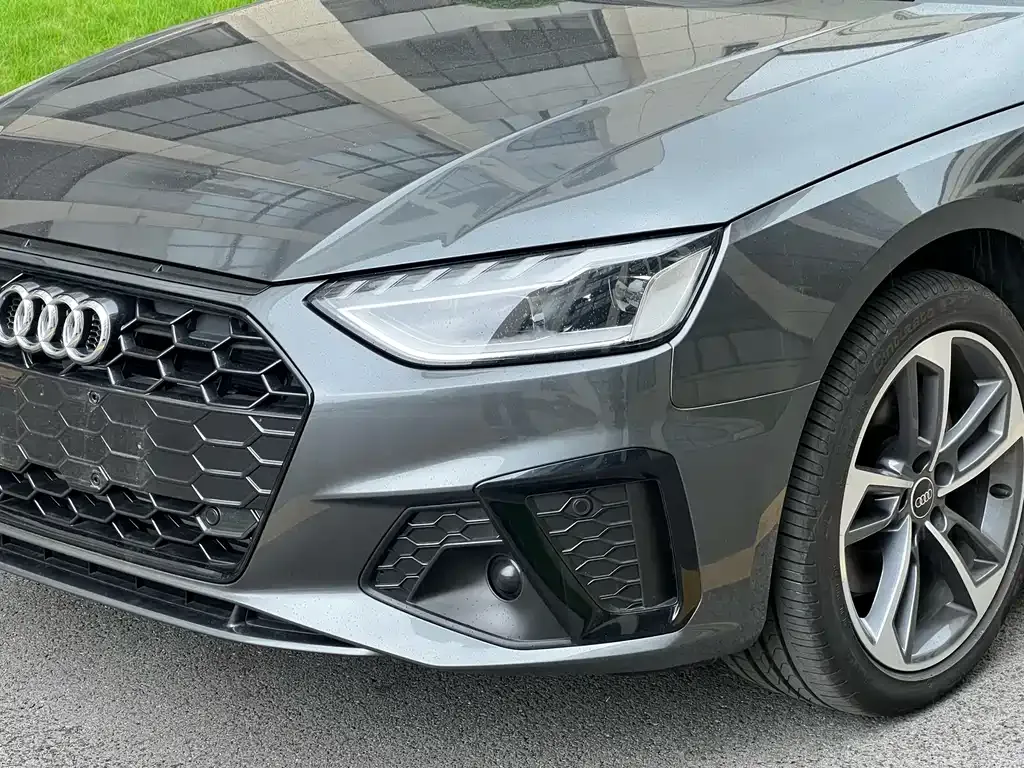 Audi A4L — фото 3