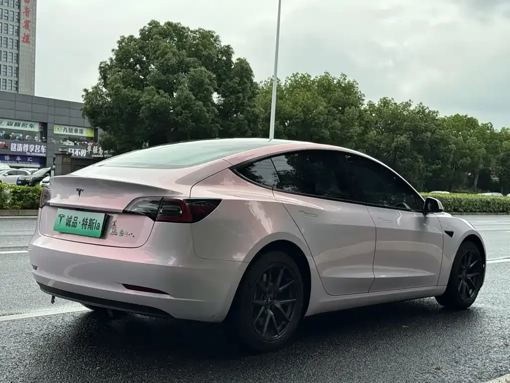 Tesla Model 3 — фото 4